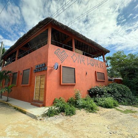 One Love Hostal Puerto Escondido ภายนอก รูปภาพ